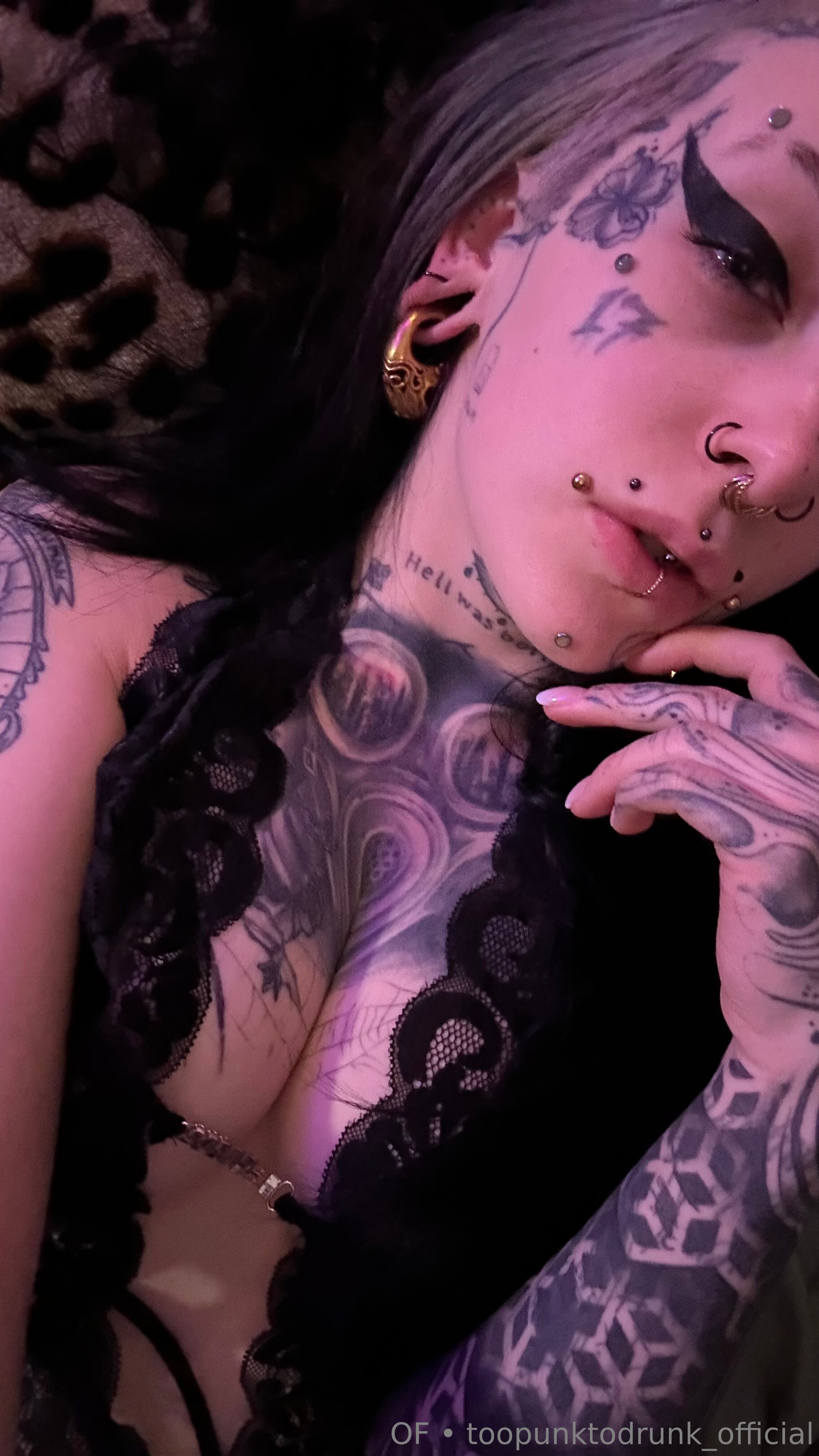 2268x4032_990b27419564bc253c9284dcd20688a0.jpg